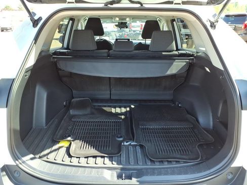 Used 2023 Toyota RAV4 LE AWD/4WD image 12