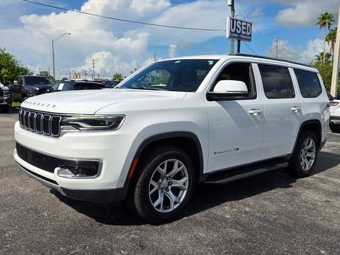 Used 2022 Jeep Wagoneer Series II RWD image 3