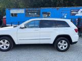 Used 2011 Jeep Grand Cherokee Laredo image 2