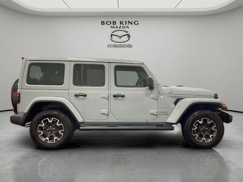 Used 2024 Jeep Wrangler Unlimited Sahara w/ Technology Group AWD/4WD image 6
