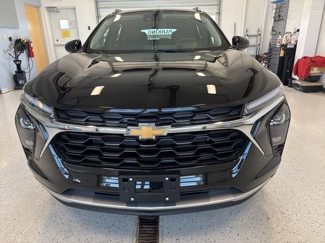 New 2026 Chevrolet Trax LT w/ Driver Confidence Package FWD image 4