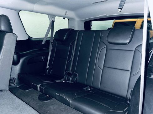 Used 2018 Chevrolet Suburban LT AWD/4WD image 19