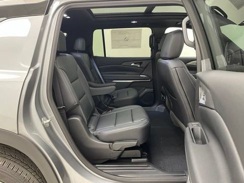 New 2026 Chevrolet Traverse LT w/ Sun and Wheel Package AWD/4WD image 15