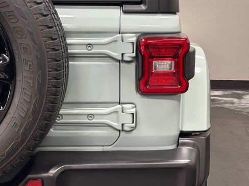 Used 2023 Jeep Wrangler Unlimited Sahara w/ Cold Weather Group image 14