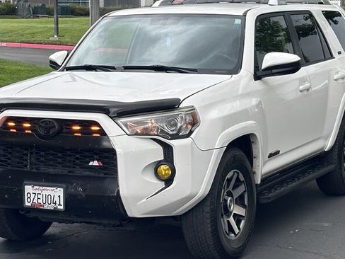 Used 2015 Toyota 4Runner SR5 image 1