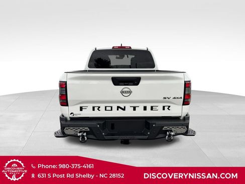 Certified 2024 Nissan Frontier SV AWD/4WD image 7