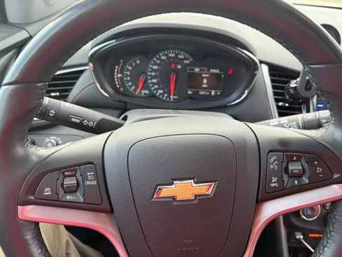 Used 2022 Chevrolet Trax LT w/ Driver Confidence Package AWD/4WD image 7
