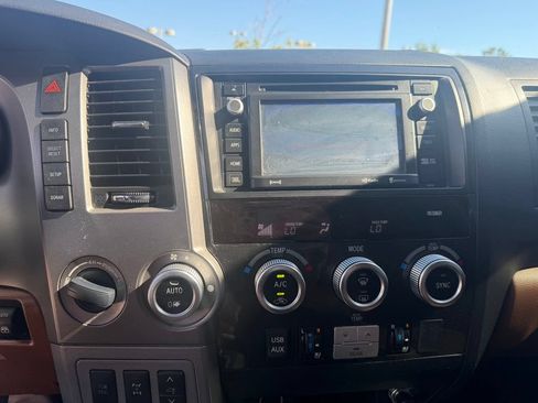 Used 2016 Toyota Sequoia Platinum AWD/4WD image 17