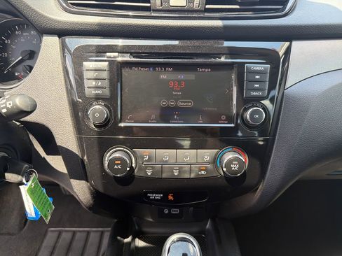 Used 2021 Nissan Rogue Sport S FWD image 31