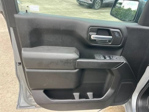 Used 2025 Chevrolet Silverado 1500 Custom RWD image 12