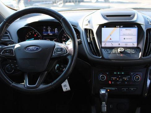 Used 2018 Ford Escape SE w/ SE Sport Appearance Package image 19