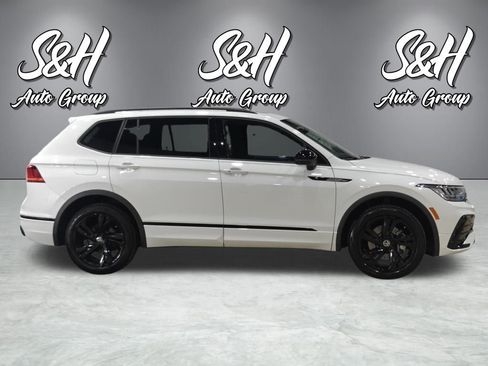 Used 2024 Volkswagen Tiguan SE R-Line image 24