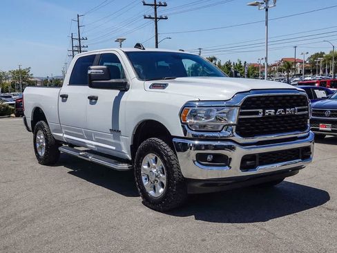 Certified 2024 RAM 2500 Big Horn AWD/4WD image 3