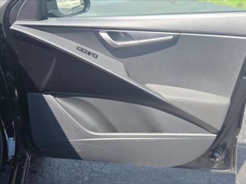 Used 2026 Kia Niro LX FWD image 23