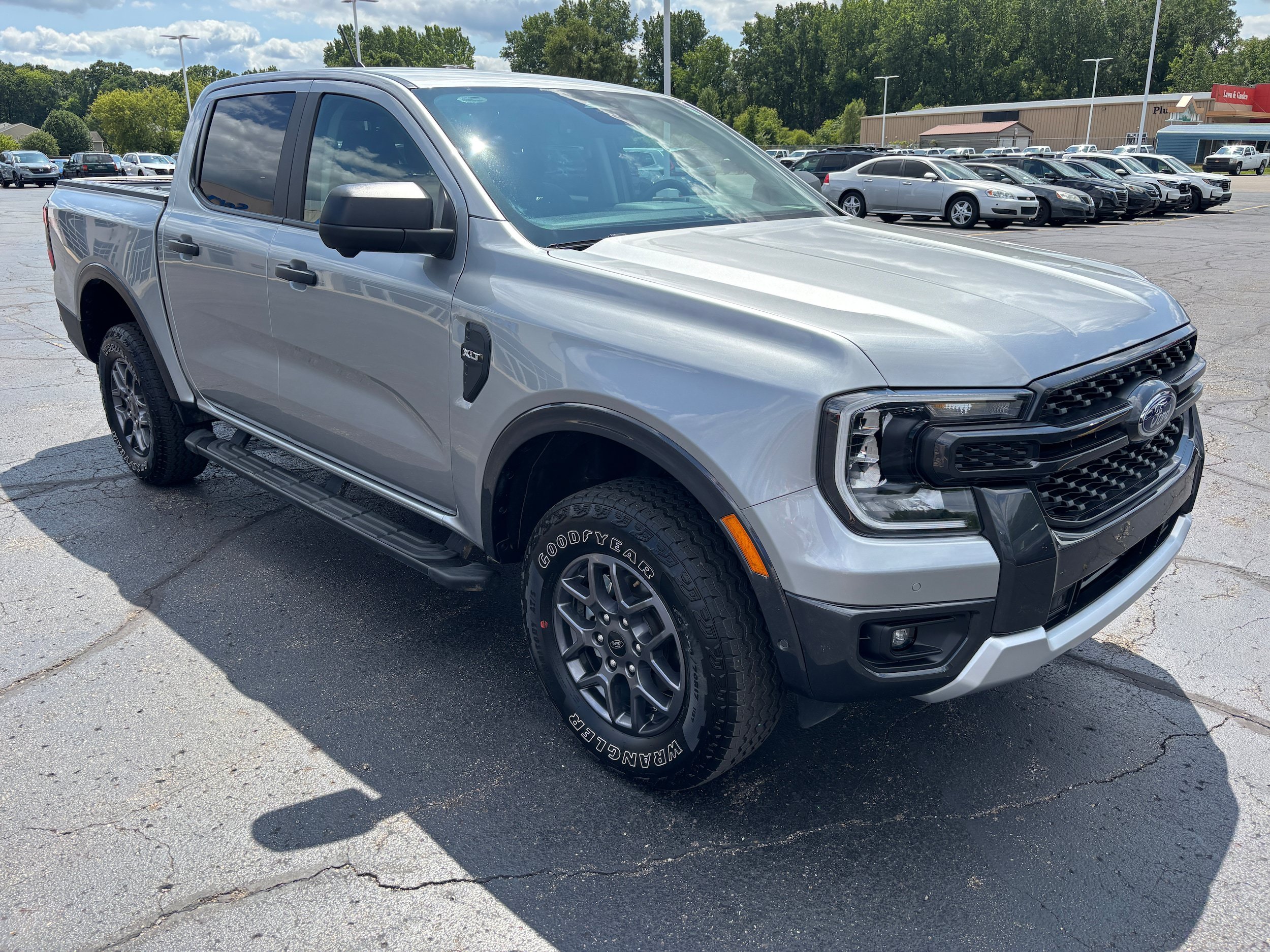 Used 2024 Ford Ranger XLT AWD/4WD image 2