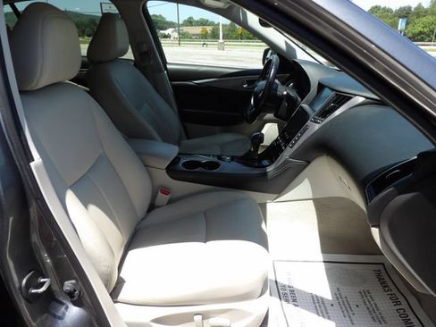 Used 2015 INFINITI Q50 Premium w/ Navigation Package RWD image 12