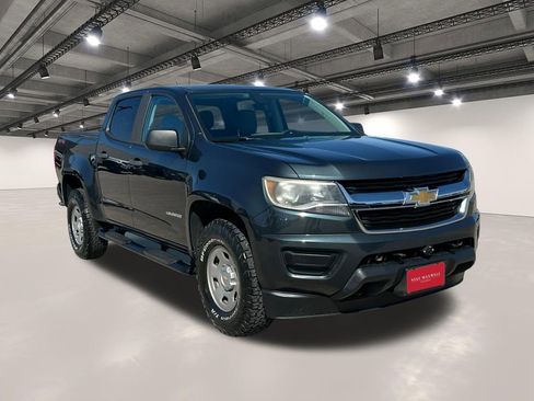Used 2017 Chevrolet Colorado W/T image 2