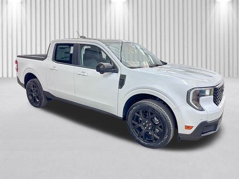 New 2025 Ford Maverick Lariat w/ Black Appearance Package image 2