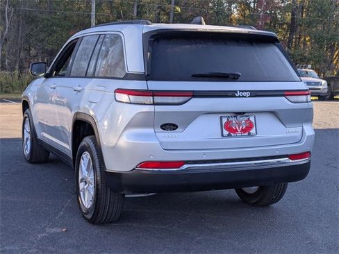 New 2025 Jeep Grand Cherokee Laredo X image 5