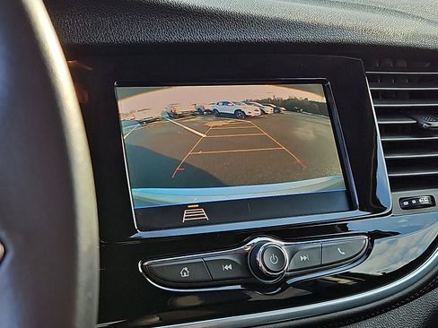 Certified 2022 Buick Encore Preferred w/ Safety Package image 17