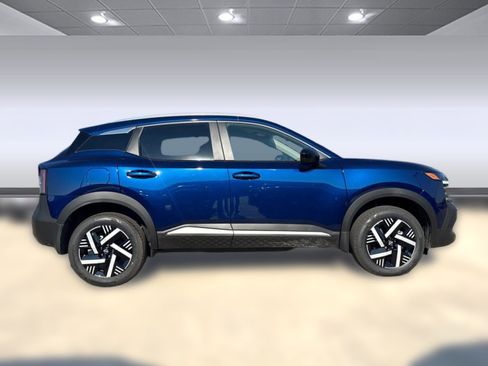 New 2026 Nissan Kicks SV image 8