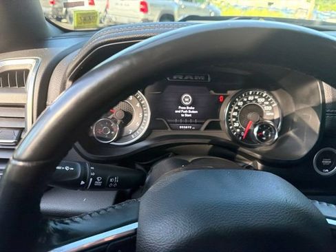 Used 2023 RAM 1500 Laramie AWD/4WD image 13