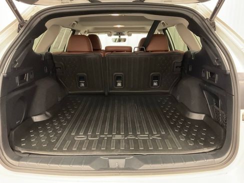 Used 2022 Subaru Outback Touring image 9