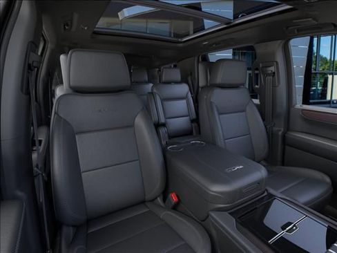 New 2026 GMC Yukon Denali w/ Denali Reserve Package AWD/4WD image 16