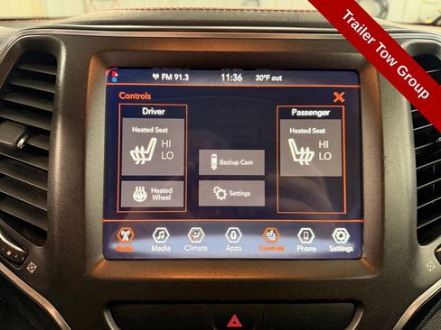 Used 2019 Jeep Cherokee Trailhawk w/ Cold Weather Group image 23