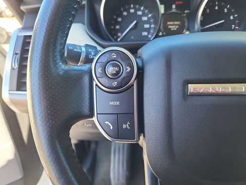 Used 2017 Land Rover Range Rover Sport HSE image 14