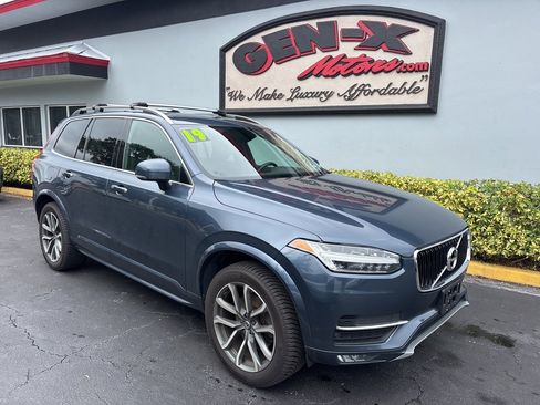 Used 2019 Volvo XC90 T5 Momentum w/ Multimedia Package image 1