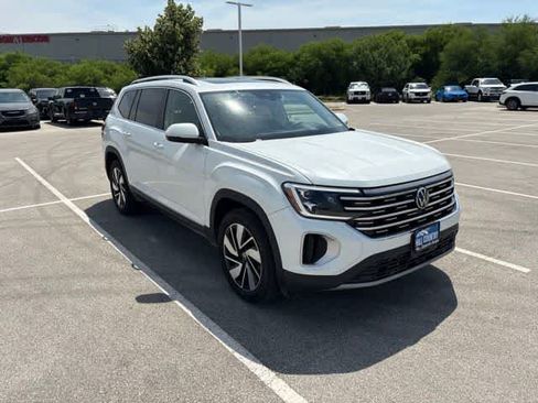 Used 2025 Volkswagen Atlas SEL AWD/4WD image 7