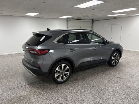 Used 2025 Ford Escape Platinum image 8