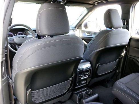 New 2025 Jeep Grand Cherokee L Laredo image 17