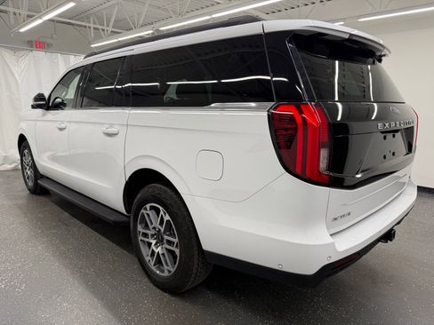 Used 2025 Ford Expedition Max Active AWD/4WD image 3