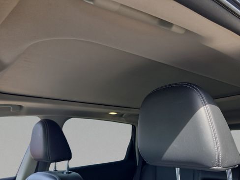 Used 2018 Nissan Murano Platinum FWD image 17