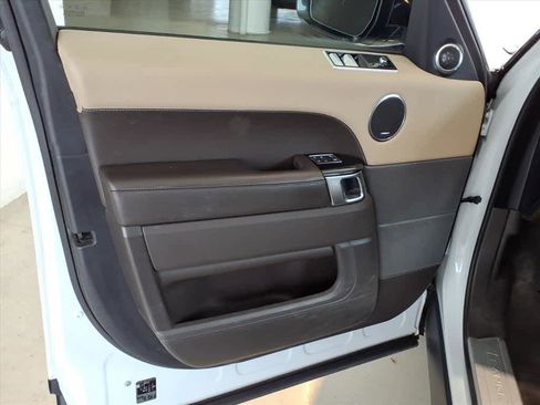 Used 2020 Land Rover Range Rover Sport HSE image 10