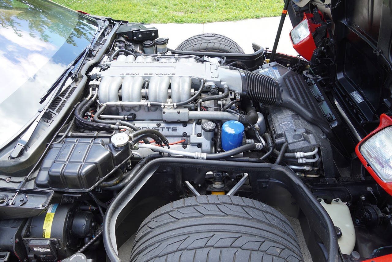 Used 1990 Chevrolet Corvette ZR-1 RWD image 39