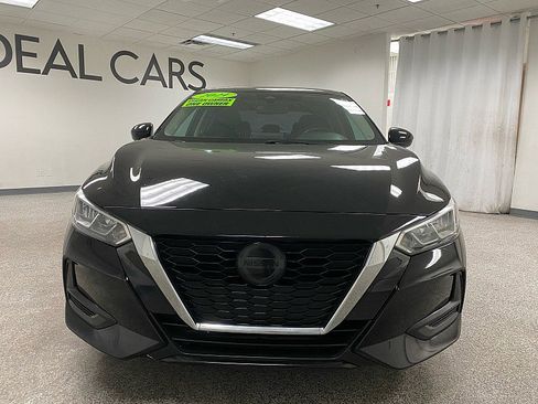 Used 2021 Nissan Sentra SV image 3