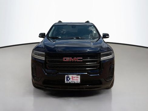 Used 2022 GMC Acadia SLE w/ Driver Convenience Package FWD image 2