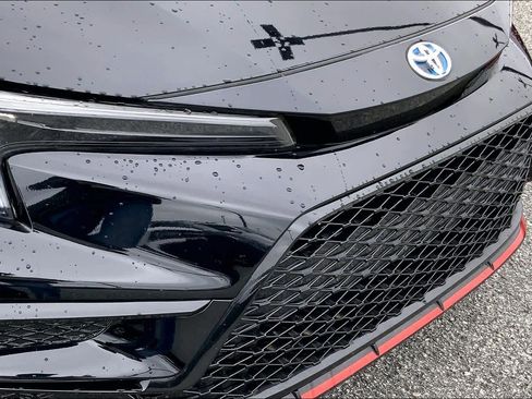 Used 2023 Toyota Corolla SE image 28