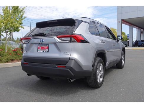 Certified 2023 Toyota RAV4 LE AWD/4WD image 3