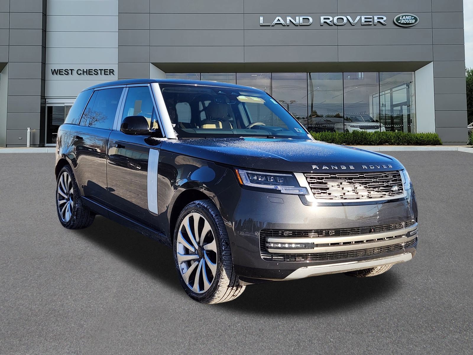 New 2026 Land Rover Range Rover Long Wheelbase SE AWD/4WD image 2