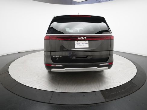 Certified 2024 Kia Carnival LX image 26