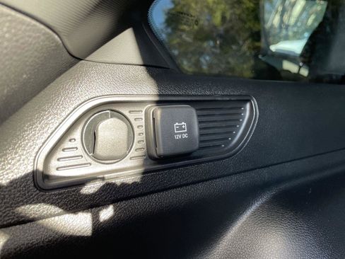 Certified 2025 Jeep Grand Cherokee Laredo X image 42