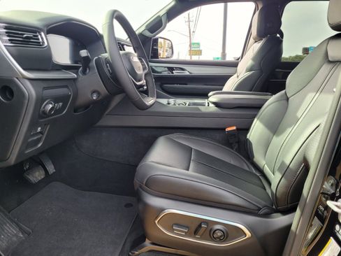 New 2026 Jeep Grand Wagoneer Limited image 2