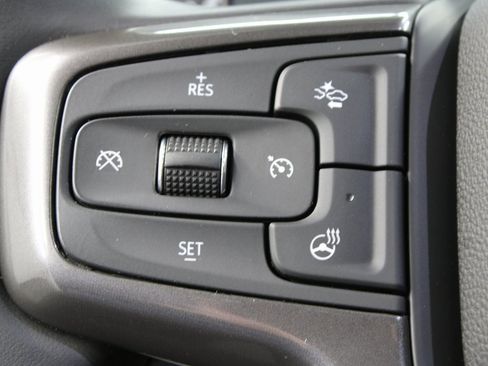 Used 2024 Chevrolet Silverado 1500 ZR2 image 59