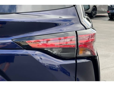 Used 2022 Toyota Sienna XSE image 48