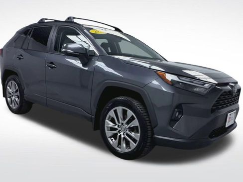 Certified 2022 Toyota RAV4 XLE Premium AWD/4WD image 19