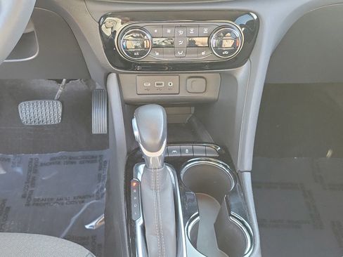 Used 2023 Buick Encore GX Select w/ Safety Package II image 22